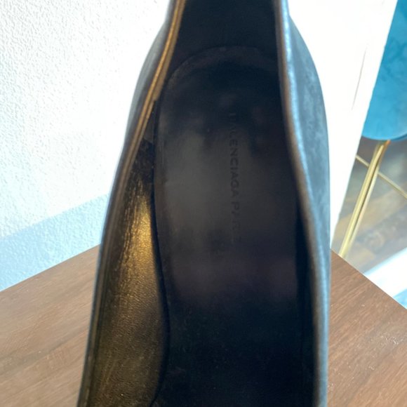 BALENCIAGA Pumps in Tan & Black Leather/Suede, Size 40 (fits like 8.5) - Picture 6 of 10